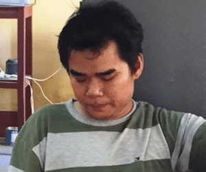 Rúng động con trai đâm mẹ vì không xin được tiền
