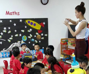 Hà Hồ dự sinh nhật sớm của con trai