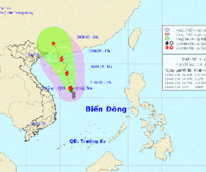 Bão giật cấp 9-10 tấn công dữ dội quần đảo Hoàng Sa