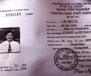 Chủ tịch UBND xã dùng bằng tốt nghiệp THPT giả