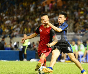 Đội bóng của Andy Cole thua đậm trước Than Quảng Ninh