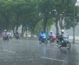 Cảnh báo: Chiều tối nay nội thành Hà Nội có nguy cơ mưa giông, gió lốc