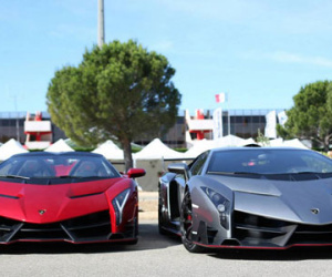 Cặp đôi Lamborghini Veneno siêu đắt hội ngộ