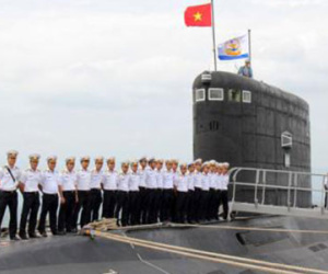 "Nghệ thuật" đi vệ sinh trong tàu ngầm Việt Nam