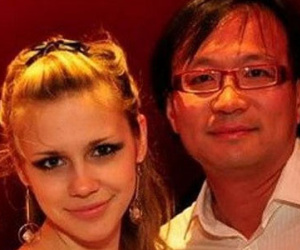 Nữ sinh phương Tây "săn" đại gia: Kiếm tiền quá dễ!