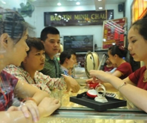 Thiếu lực đẩy từ thế giới, giá vàng trong nước giảm sâu