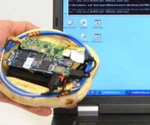 Hacker ăn cắp dữ liệu nhờ thiết bị giấu trong bánh mì