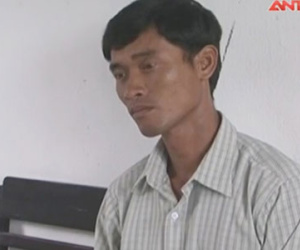 Tưới xăng đốt vợ vì không chịu ngủ chung