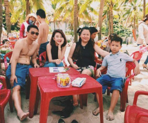 Khoảnh khắc hạnh phúc bên gia đình của hot girl Việt