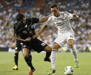 Những pha đánh gót kinh điển của Ozil