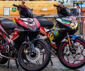 Cặp Exciter 150 độ phong cách xe đua của Rossi và Lorenzo