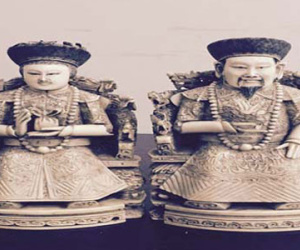 Bắt giữ hai pho tượng bằng ngà voi tại sân bay Tân Sơn Nhất