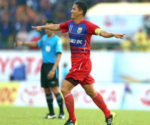 B.Bình Dương vô địch lượt đi V.League 2015: Tiền thưởng nhiều hơn lương tháng