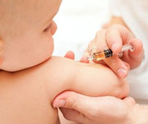 Bé 3 tháng tuổi chết sau khi tiêm văcxin Quinvaxem