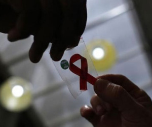 Cuba ngăn chặn thành công lây nhiễm HIV từ mẹ sang con