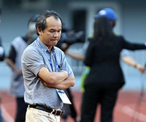 Bầu Đức tôn thờ bóng đá đẹp nhưng thua thì... phải tính