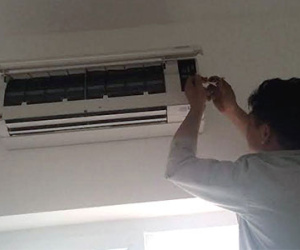 Ác chiêu thợ điều hòa: Sửa hết 200 ngàn, chém luôn 3 triệu