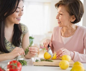Con dâu đánh ghen thay mẹ chồng
