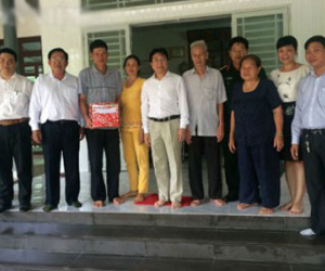 Gia đình Ánh Viên nhận vinh dự từ Chủ tịch nước