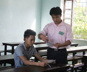 Nghệ An: 60 cán bộ, nhân viên phục vụ 1 thí sinh thi môn Sử