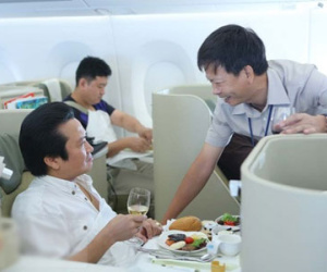 Những vị khách đầu tiên trên siêu máy bay A350 được trải nghiệm những gì?
