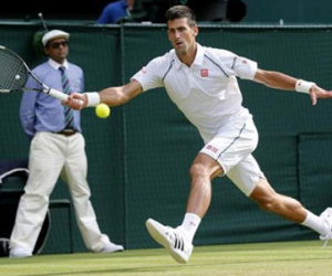 Wimbledon 2015: Raonic bị loại, Djokovic đánh bại Bernard Tomic. Sharapova vượt qua Begu