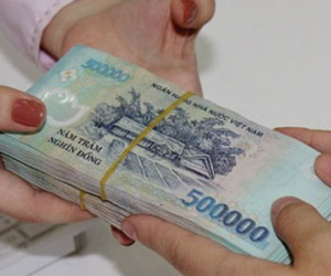 Khởi tố 2 công an nghi nhận 110 triệu để "chạy án"