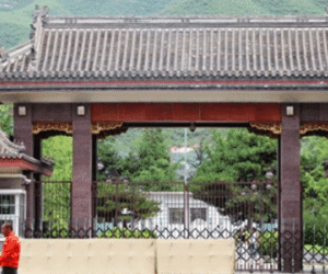 Cuộc sống ở nhà tù Tần Thành, nơi giam "hổ lớn" của Trung Quốc