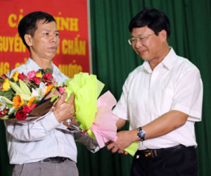 Hành động kỳ quặc của người "ngăn" ông Chấn nhận 7,2 tỷ