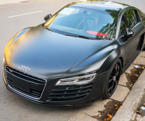 Siêu xe Audi R8 sơn màu đen mờ tại Hà Nội