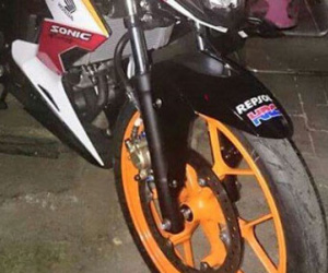 Lộ diện hình ảnh Honda Sonic 150R phiên bản Repsol?