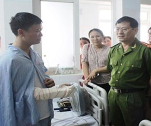 Bị đâm trọng thương, Thiếu tá công an vẫn tóm gọn tội phạm