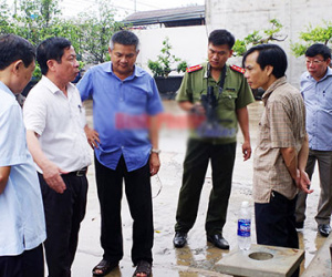 Cục trưởng cảnh sát hình sự tới hiện trường vụ thảm sát