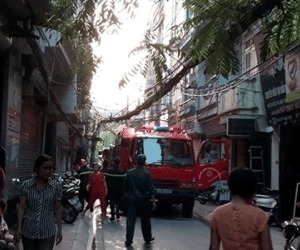 Hà Nội: Cháy lớn tại nhà riêng trên phố Văn Cao