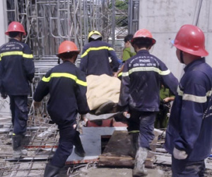 2 người tử vong vụ sập giàn giáo công trình ở Sài Gòn