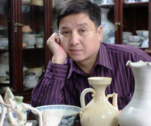 Chí Trung bị đánh trượt, Tự Long lên NSND