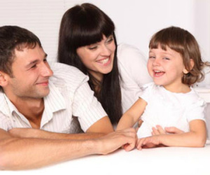 Trải nghiệm hài hước của cha mẹ có con lên ba
