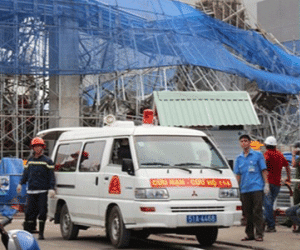 Vụ sập giàn giáo tại TP HCM: Đình chỉ thi công công trình