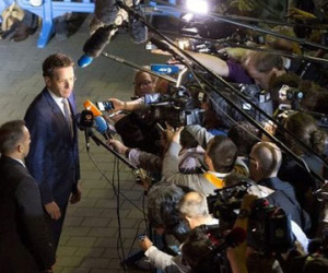 Khủng hoảng nợ Hy Lạp: Eurozone trì hoãn quyết định cứu trợ