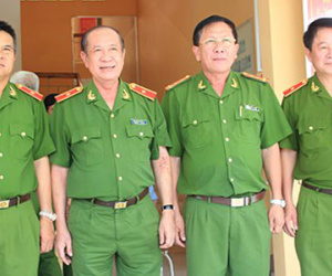Một doanh nhân "thưởng nóng" 1 tỷ đồng cho Ban chuyên án phá vụ thảm sát Bình Phước