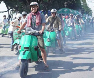 400 xe cổ ba miền diễu hành tại Nha Trang