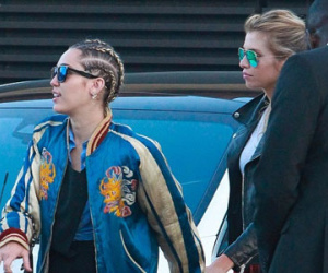 Mẫu nội y xác nhận hẹn hò Miley Cyrus