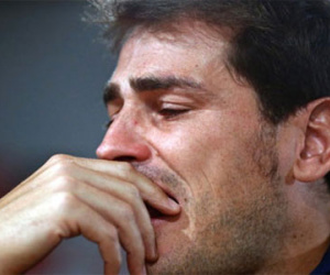 Iker Casillas và đoạn kết bi kịch của một tượng đài