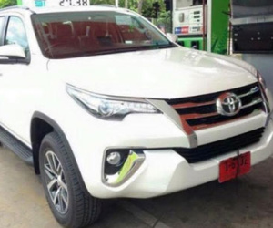 Toyota Fortuner 2016 xuất hiện trên đường phố Thái Lan