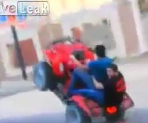 Clip: "Quái xế" trổ tài đi ôtô bằng 2 bánh và cái kết thảm khốc
