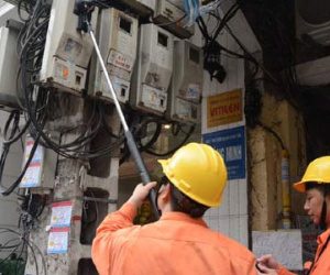 EVN Hà Nội kỷ luật nhân viên ghi sai số điện