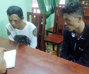 Hai tên cướp ngã nhào sau cú đạp của đặc nhiệm