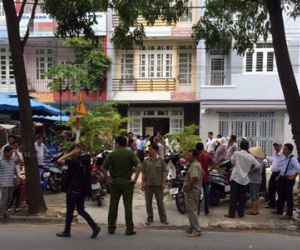 Nhờ em trông nhà, chị gái ngã quỵ khi thấy em treo cổ