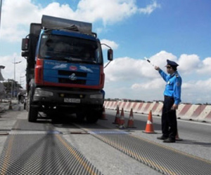 Trạm phó thanh tra giao thông bị kỷ luật vì vắng mặt trong giờ làm việc