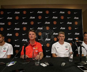 Van Gaal ghê gớm "doạ dẫm" lính mới trên đất Mỹ